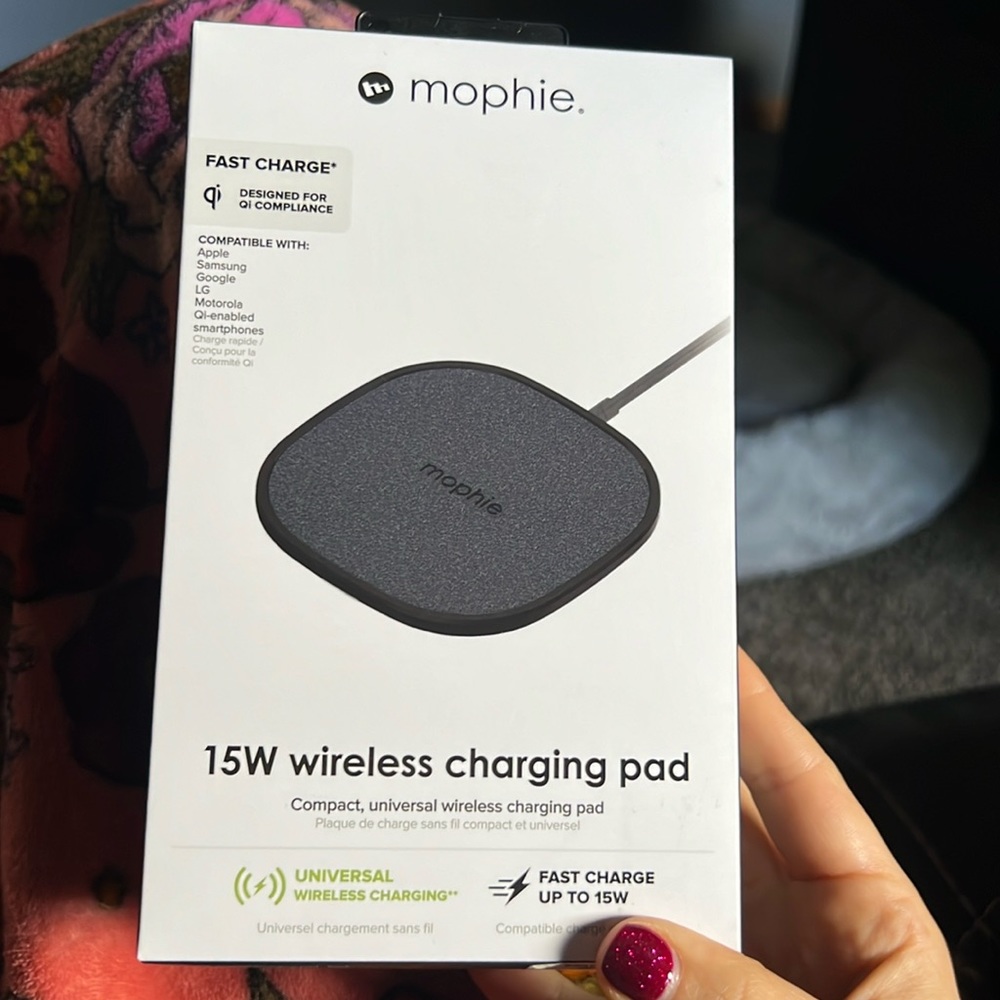 NIB Mophie 15W Wireless Charging Pad